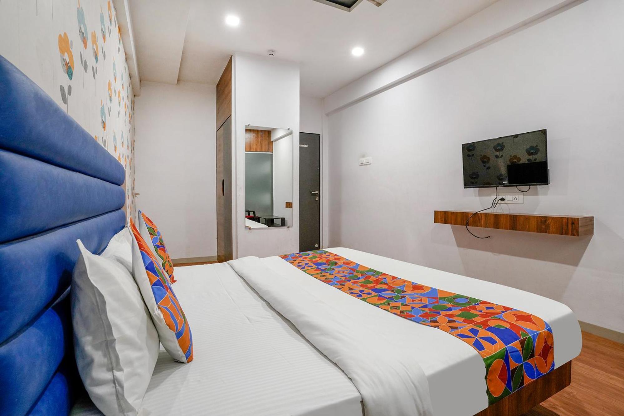 Fabhotel The Valentine - Udhna Road Сурат Экстерьер фото